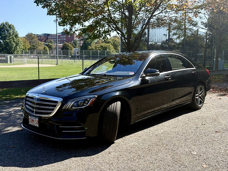 Mercedes S550 Luxury Sedan